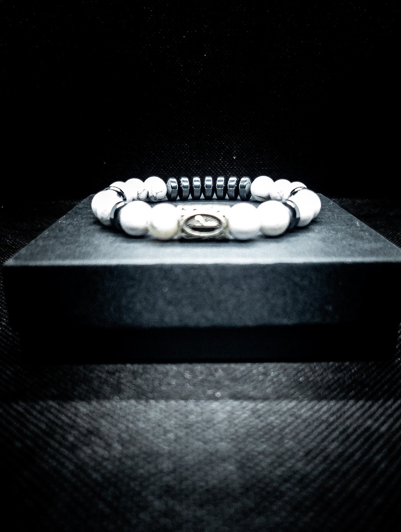 Men's White Howlite Stretch Bracelet